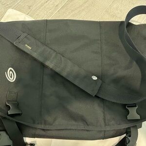 Timbuk 2 messenger bag, black, excellent condition
